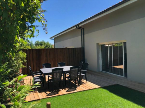 Maison familiale neuve à 500m de la plage et du Bassin